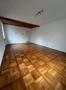 Pronájem bytu 5+1 130 m², Neue Bergstraße 23, Landshut, Bavorsko Pronájem bytu 5+1 130 m², Neue Bergstraße 23, Landshut, Bavorsko