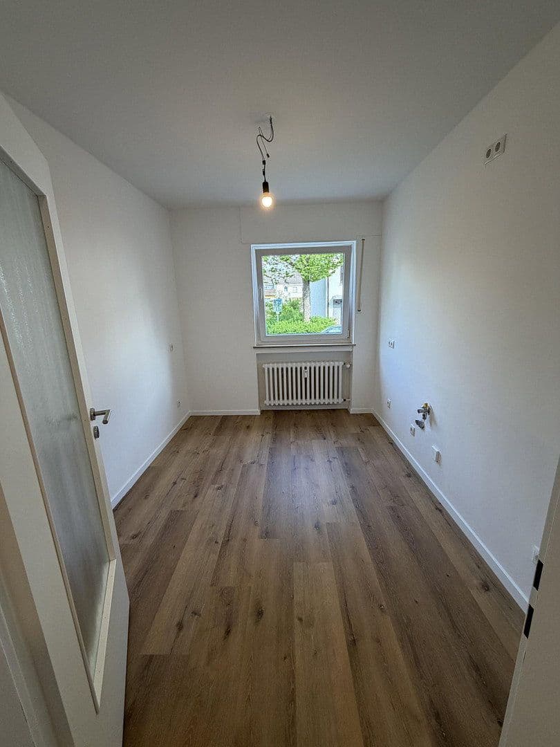 Pronájem bytu 3+1 87 m², Enggasse 29, Bonn, Severní Porýní-Vestfálsko Pronájem bytu 3+1 87 m², Enggasse 29, Bonn, Severní Porýní-Vestfálsko