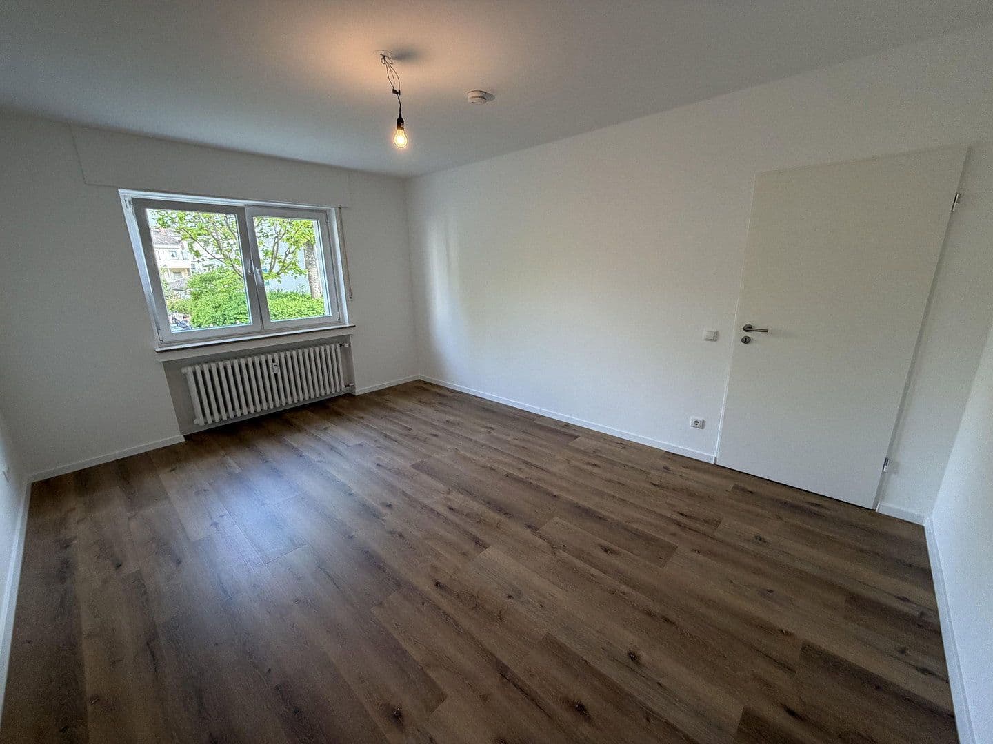 Pronájem bytu 3+1 87 m², Enggasse 29, Bonn, Severní Porýní-Vestfálsko Pronájem bytu 3+1 87 m², Enggasse 29, Bonn, Severní Porýní-Vestfálsko