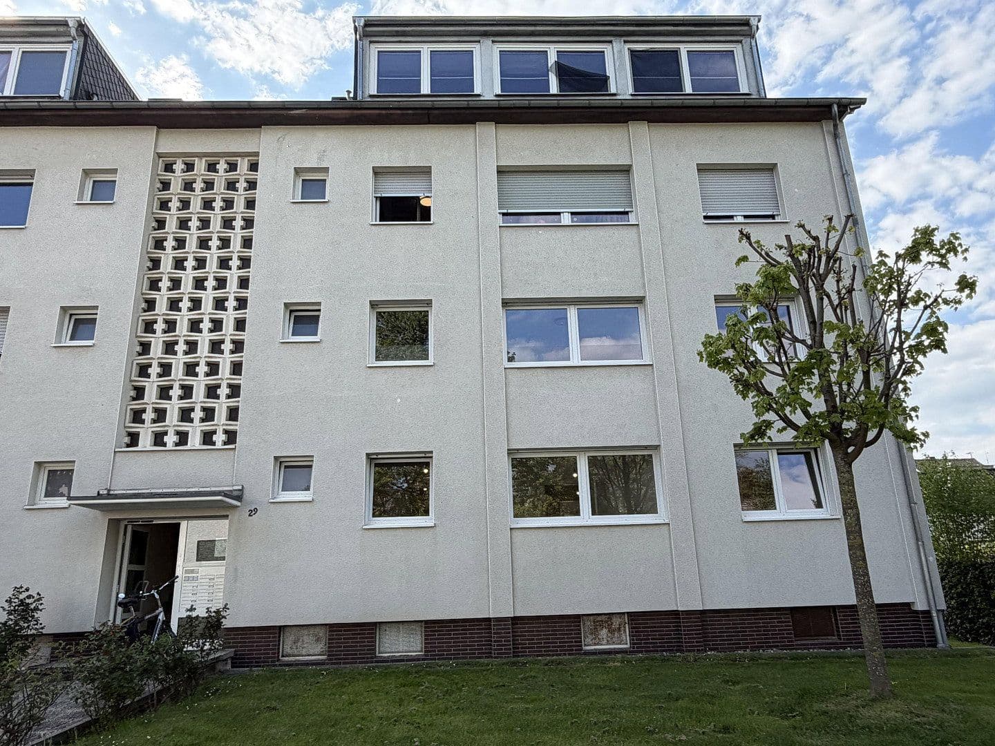 Pronájem bytu 3+1 87 m², Enggasse 29, Bonn, Severní Porýní-Vestfálsko Pronájem bytu 3+1 87 m², Enggasse 29, Bonn, Severní Porýní-Vestfálsko