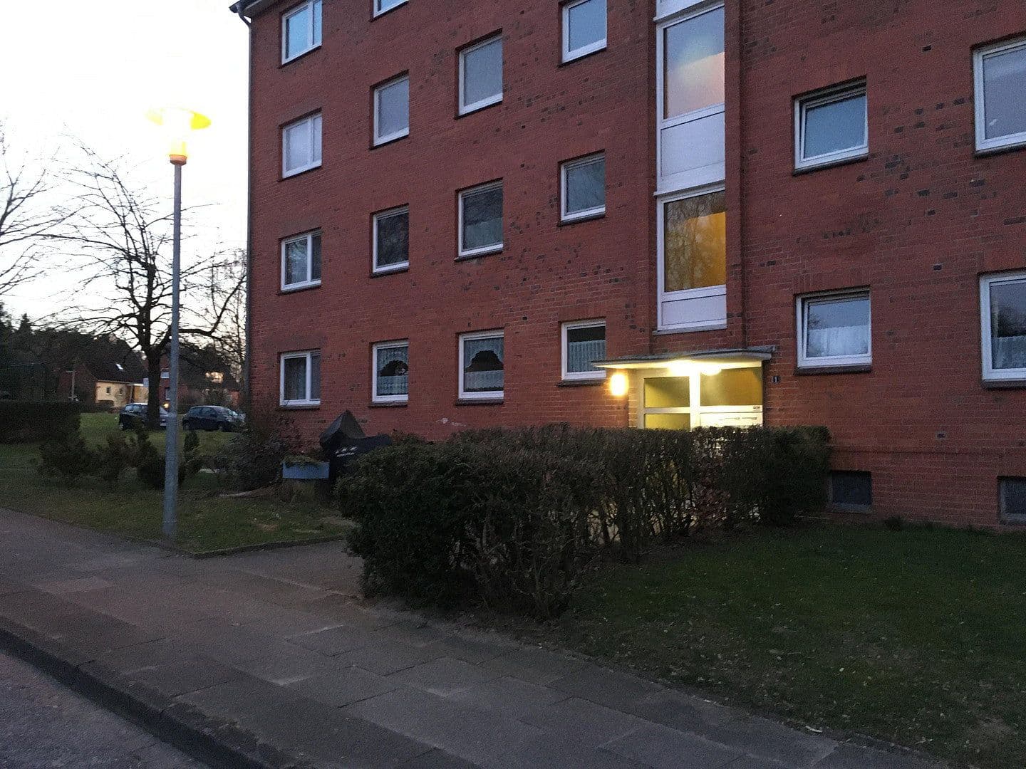 Pronájem bytu 3+1 74 m², Hohenfelder Stieg 1, Geesthacht, Šlesvicko-Holštýnsko Pronájem bytu 3+1 74 m², Hohenfelder Stieg 1, Geesthacht, Šlesvicko-Holštýnsko