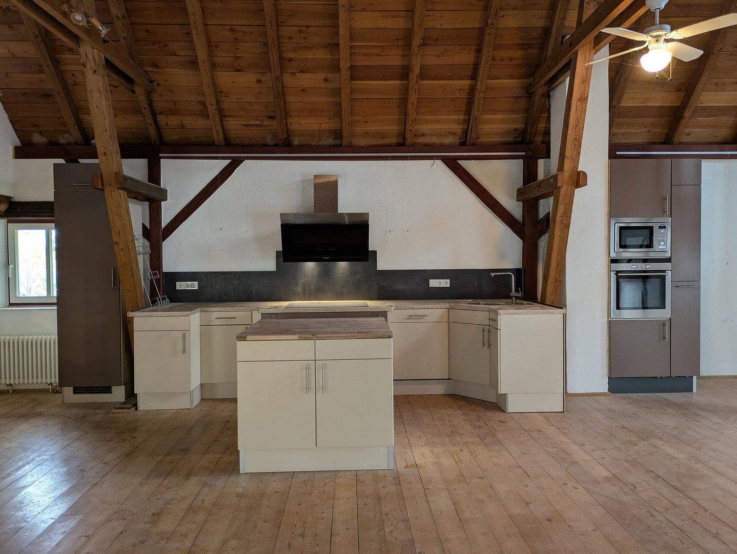 Pronájem bytu 1+1 100 m², Brachttal, Hessen Pronájem bytu 1+1 100 m², Brachttal, Hessen