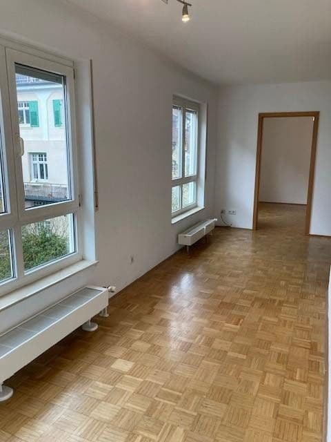 Pronájem bytu 2+1 41 m², Urbanstraße 22, Esslingen am Neckar, Bádensko-Württembersko Pronájem bytu 2+1 41 m², Urbanstraße 22, Esslingen am Neckar, Bádensko-Württembersko