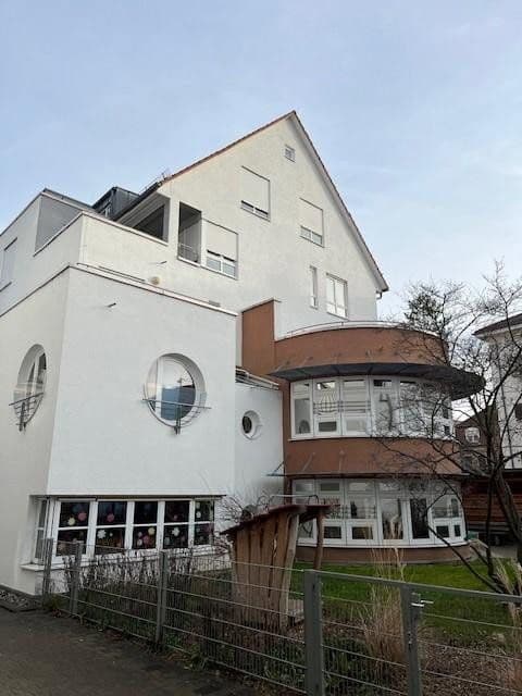 Pronájem bytu 2+1 41 m², Urbanstraße 22, Esslingen am Neckar, Bádensko-Württembersko Pronájem bytu 2+1 41 m², Urbanstraße 22, Esslingen am Neckar, Bádensko-Württembersko