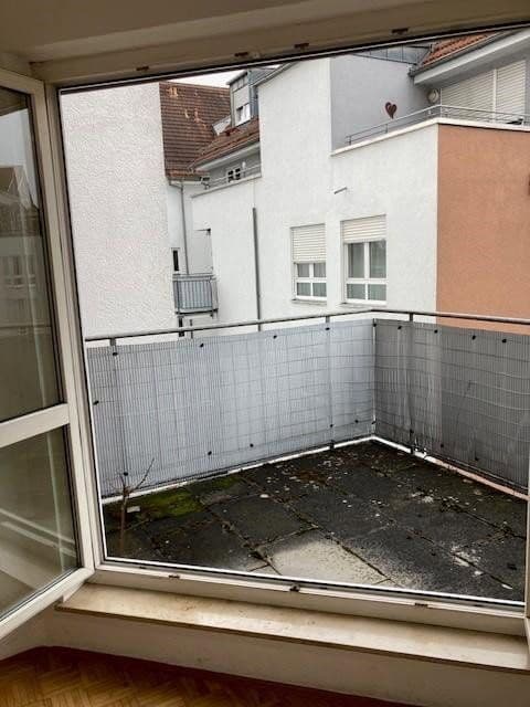 Pronájem bytu 2+1 41 m², Urbanstraße 22, Esslingen am Neckar, Bádensko-Württembersko Pronájem bytu 2+1 41 m², Urbanstraße 22, Esslingen am Neckar, Bádensko-Württembersko