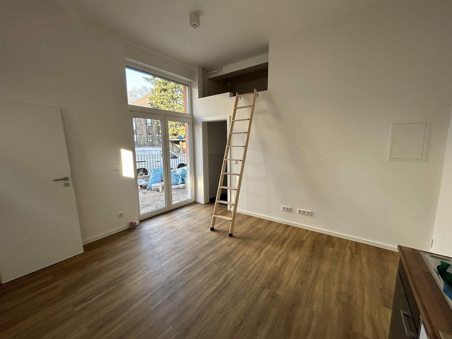 Pronájem bytu 1+1 18 m², Diemersteinstraße 1, Ludwigshafen am Rhein, Porýní-Falc Pronájem bytu 1+1 18 m², Diemersteinstraße 1, Ludwigshafen am Rhein, Porýní-Falc