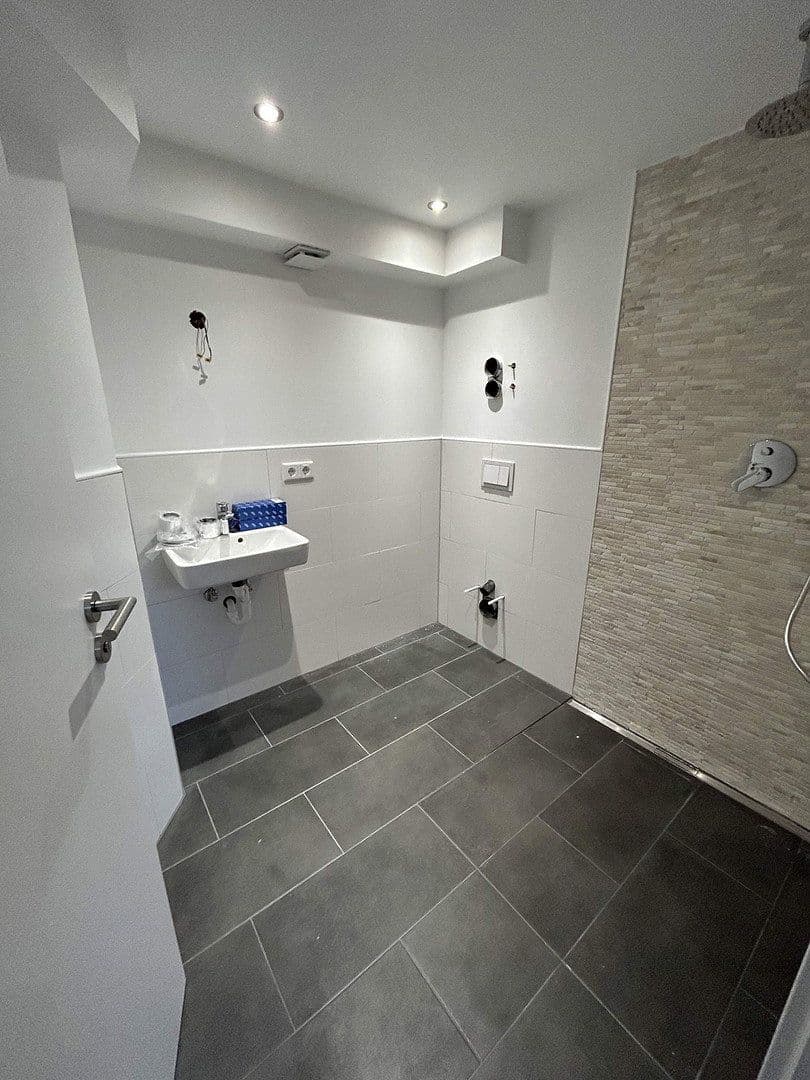 Pronájem bytu 1+1 18 m², Diemersteinstraße 1, Ludwigshafen am Rhein, Porýní-Falc Pronájem bytu 1+1 18 m², Diemersteinstraße 1, Ludwigshafen am Rhein, Porýní-Falc