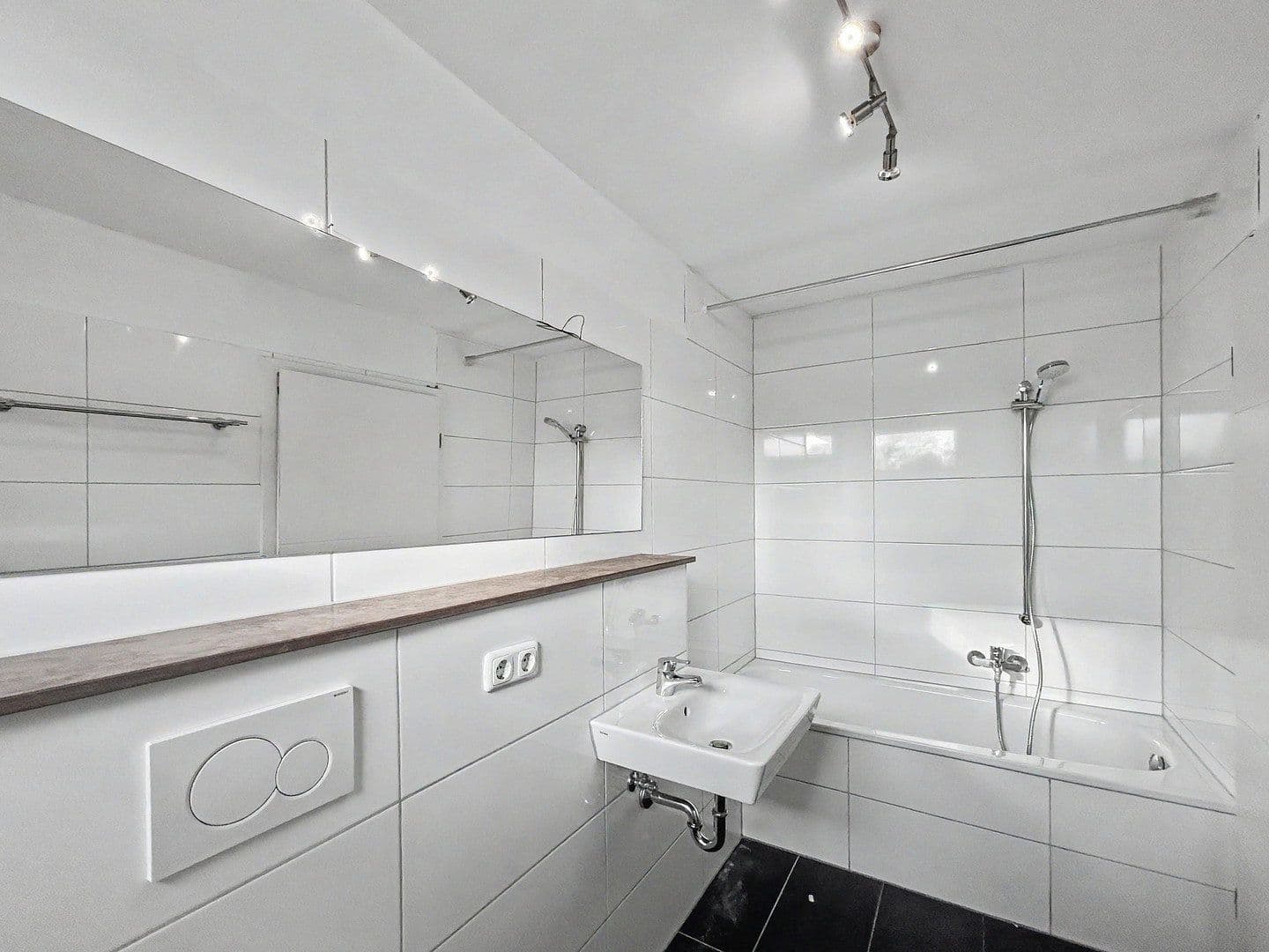 Pronájem domu 150 m², pozemek 65 m², Köln, Severní Porýní-Vestfálsko Pronájem domu 150 m², pozemek 65 m², Köln, Severní Porýní-Vestfálsko