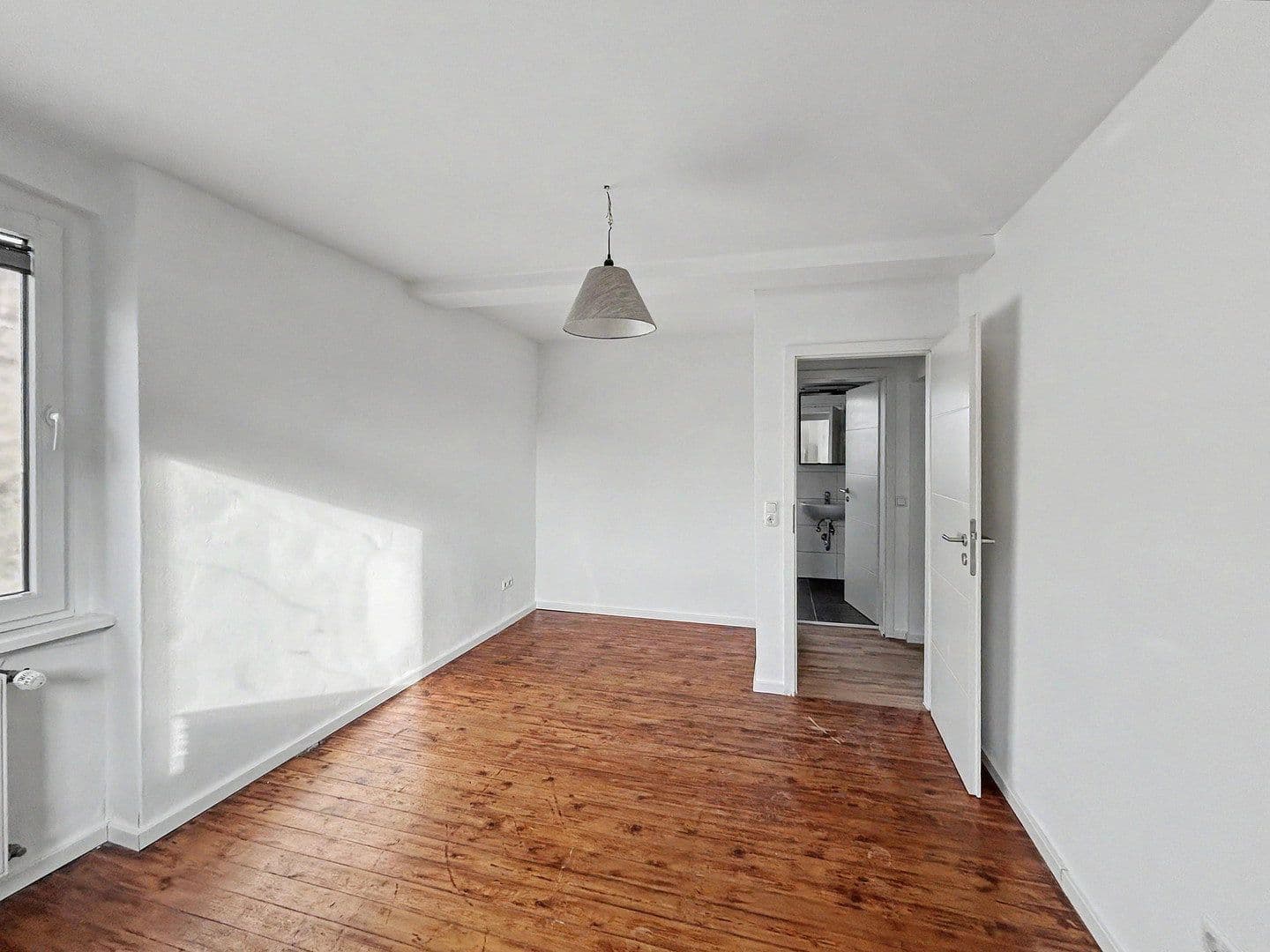 Pronájem domu 150 m², pozemek 65 m², Köln, Severní Porýní-Vestfálsko Pronájem domu 150 m², pozemek 65 m², Köln, Severní Porýní-Vestfálsko