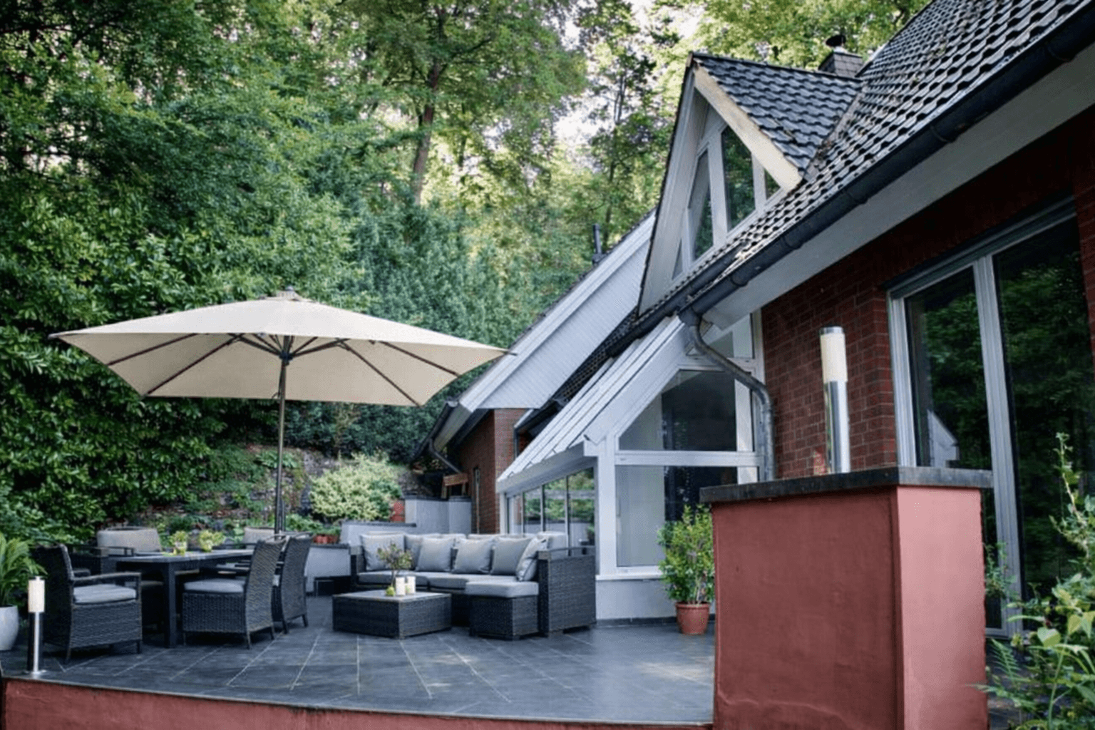 Prodej domu 225 m², pozemek 910 m², Oyler Berg 19A, Marklohe, Dolní Sasko Prodej domu 225 m², pozemek 910 m², Oyler Berg 19A, Marklohe, Dolní Sasko