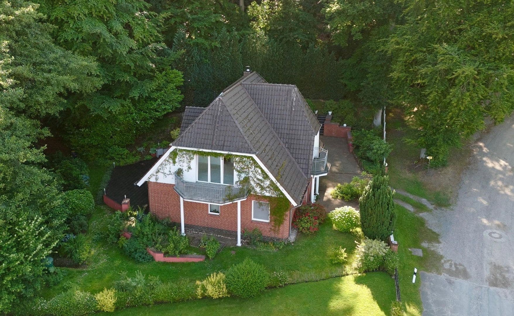 Prodej domu 225 m², pozemek 910 m², Oyler Berg 19A, Marklohe, Dolní Sasko Prodej domu 225 m², pozemek 910 m², Oyler Berg 19A, Marklohe, Dolní Sasko