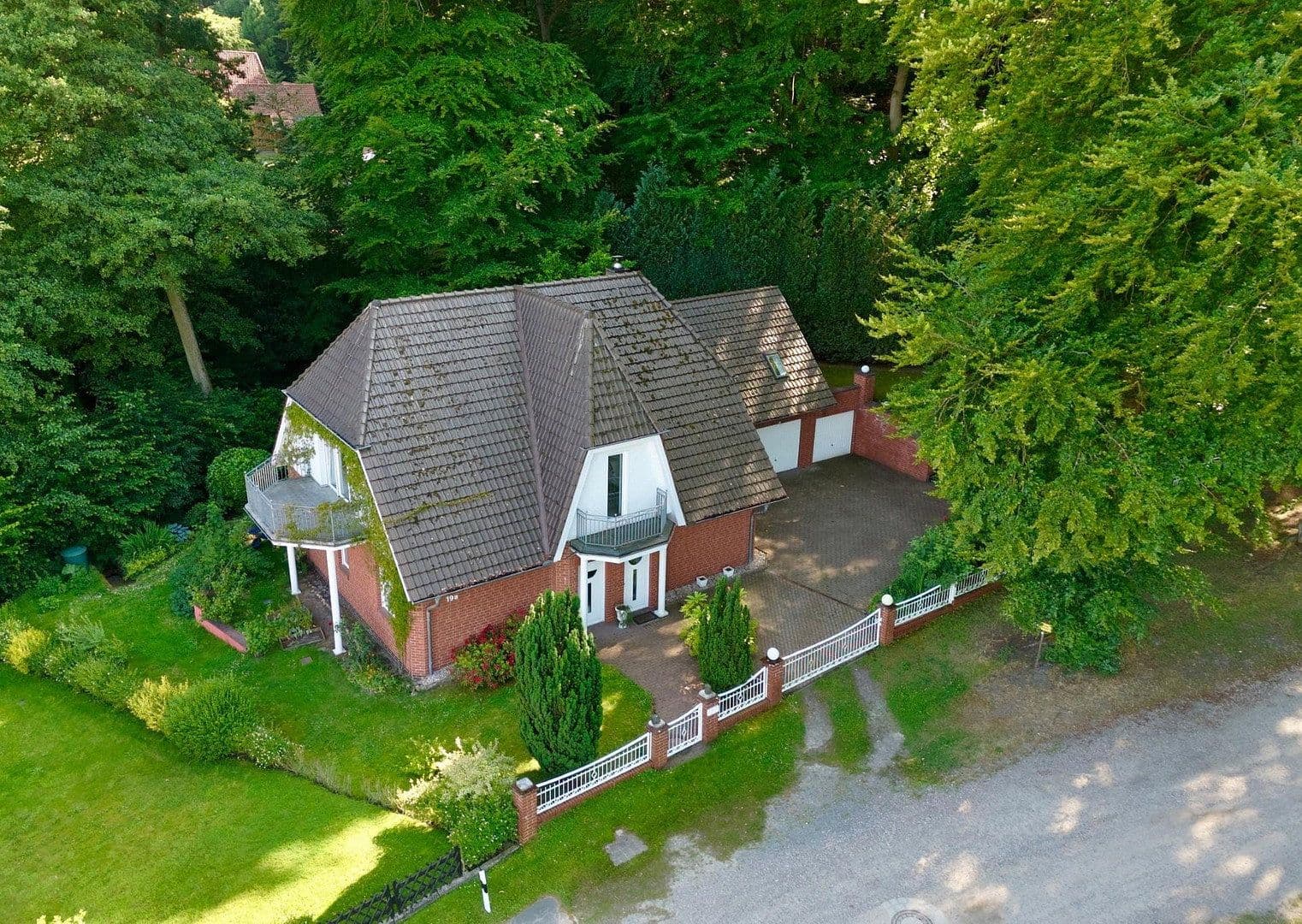 Prodej domu 225 m², pozemek 910 m², Oyler Berg 19A, Marklohe, Dolní Sasko Prodej domu 225 m², pozemek 910 m², Oyler Berg 19A, Marklohe, Dolní Sasko