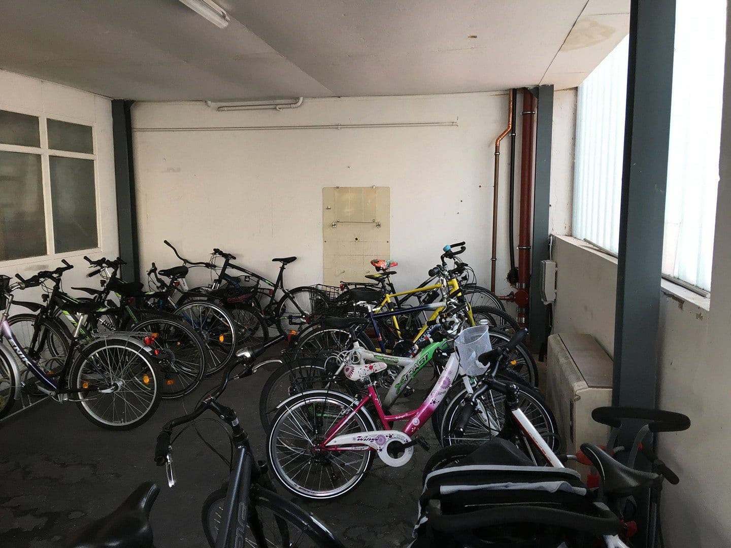 Pronájem bytu 2+1 62 m², Hildebrandstr-22, Karlsruhe, Bádensko-Württembersko Pronájem bytu 2+1 62 m², Hildebrandstr-22, Karlsruhe, Bádensko-Württembersko