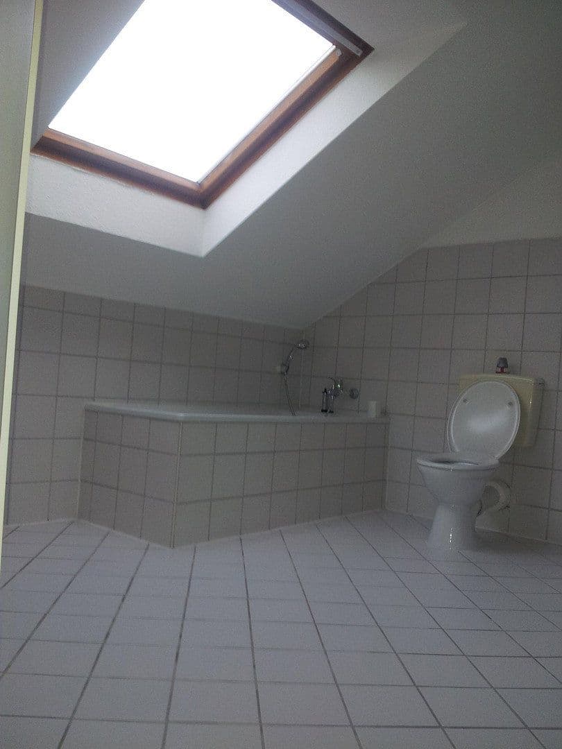 Pronájem bytu 2+1 62 m², Hildebrandstr-22, Karlsruhe, Bádensko-Württembersko Pronájem bytu 2+1 62 m², Hildebrandstr-22, Karlsruhe, Bádensko-Württembersko