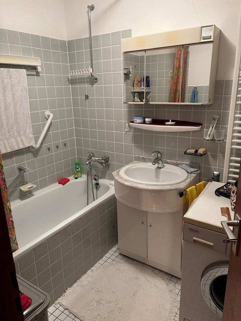 Prodej bytu 3+1 73 m², Wuppertal, Severní Porýní-Vestfálsko Prodej bytu 3+1 73 m², Wuppertal, Severní Porýní-Vestfálsko