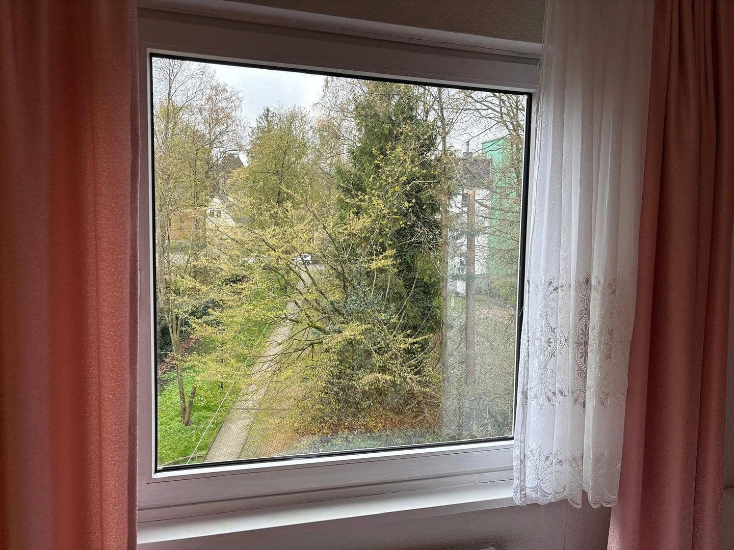 Prodej bytu 3+1 73 m², Wuppertal, Severní Porýní-Vestfálsko Prodej bytu 3+1 73 m², Wuppertal, Severní Porýní-Vestfálsko