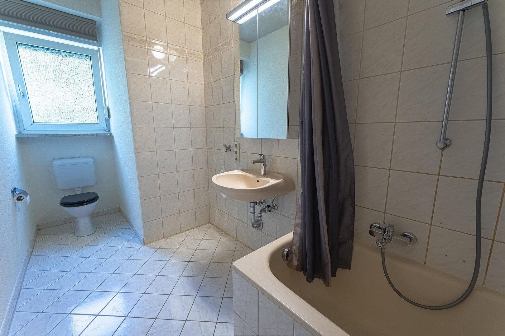 Pronájem bytu 4+1 120 m², Koblenz, Porýní-Falc Pronájem bytu 4+1 120 m², Koblenz, Porýní-Falc