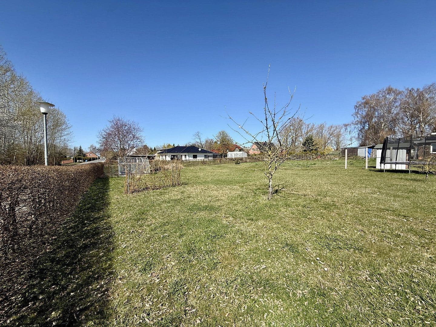 Prodej pozemku 690 m², Kartlow 34, Neuburg, Mecklenburg-Vorpommern Prodej pozemku 690 m², Kartlow 34, Neuburg, Mecklenburg-Vorpommern