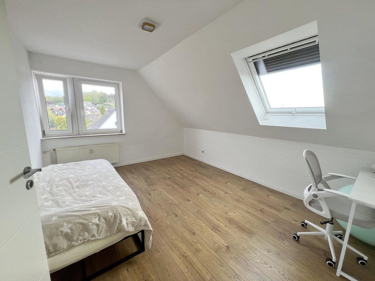 Pronájem bytu 4+1 100 m², Hauptstr. 104a, Lohmar, Severní Porýní-Vestfálsko Pronájem bytu 4+1 100 m², Hauptstr. 104a, Lohmar, Severní Porýní-Vestfálsko