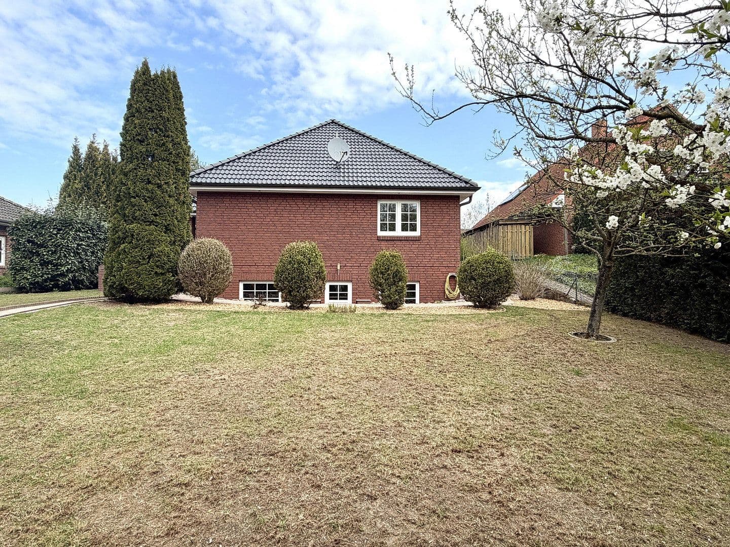 Prodej domu 125 m², pozemek 780 m², Pferdekoppel 14, Neetze, Dolní Sasko Prodej domu 125 m², pozemek 780 m², Pferdekoppel 14, Neetze, Dolní Sasko