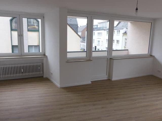 Pronájem bytu 3+1 87 m², Kölner Str. 17, Leverkusen, Severní Porýní-Vestfálsko Pronájem bytu 3+1 87 m², Kölner Str. 17, Leverkusen, Severní Porýní-Vestfálsko
