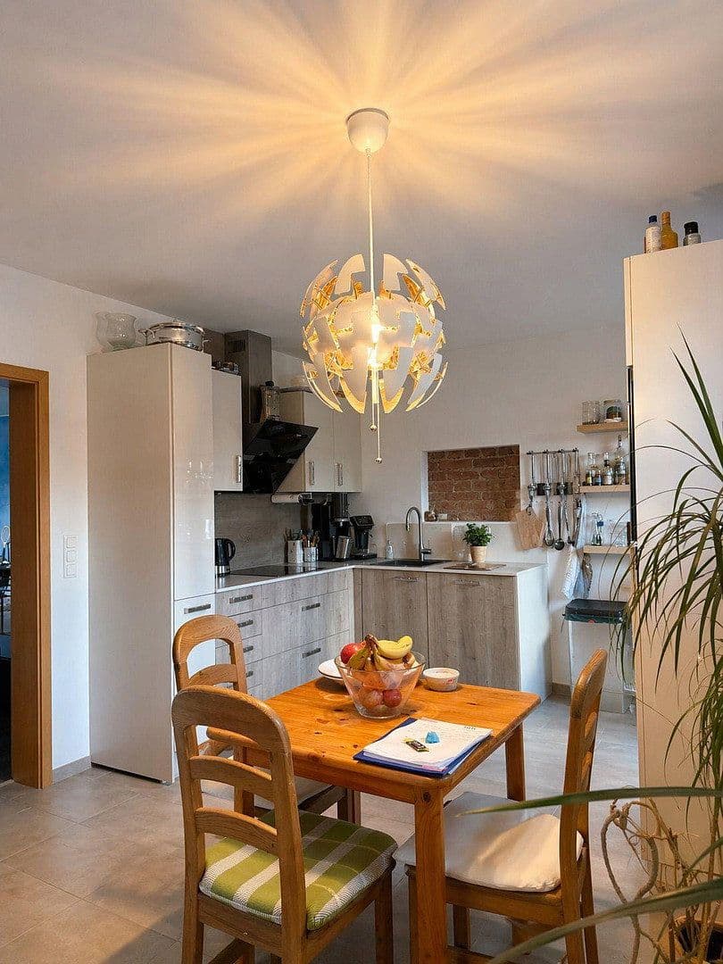 Pronájem bytu 2+1 68 m², Solingen, Severní Porýní-Vestfálsko Pronájem bytu 2+1 68 m², Solingen, Severní Porýní-Vestfálsko