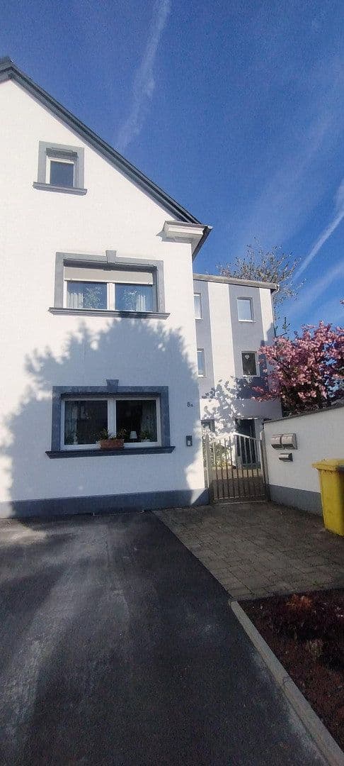 Pronájem bytu 2+1 68 m², Solingen, Severní Porýní-Vestfálsko Pronájem bytu 2+1 68 m², Solingen, Severní Porýní-Vestfálsko