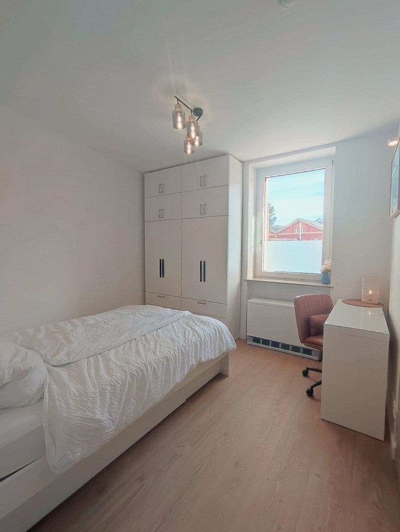 Pronájem bytu 2+1 26 m², Poststraß 38, Stuttgart, Bádensko-Württembersko Pronájem bytu 2+1 26 m², Poststraß 38, Stuttgart, Bádensko-Württembersko