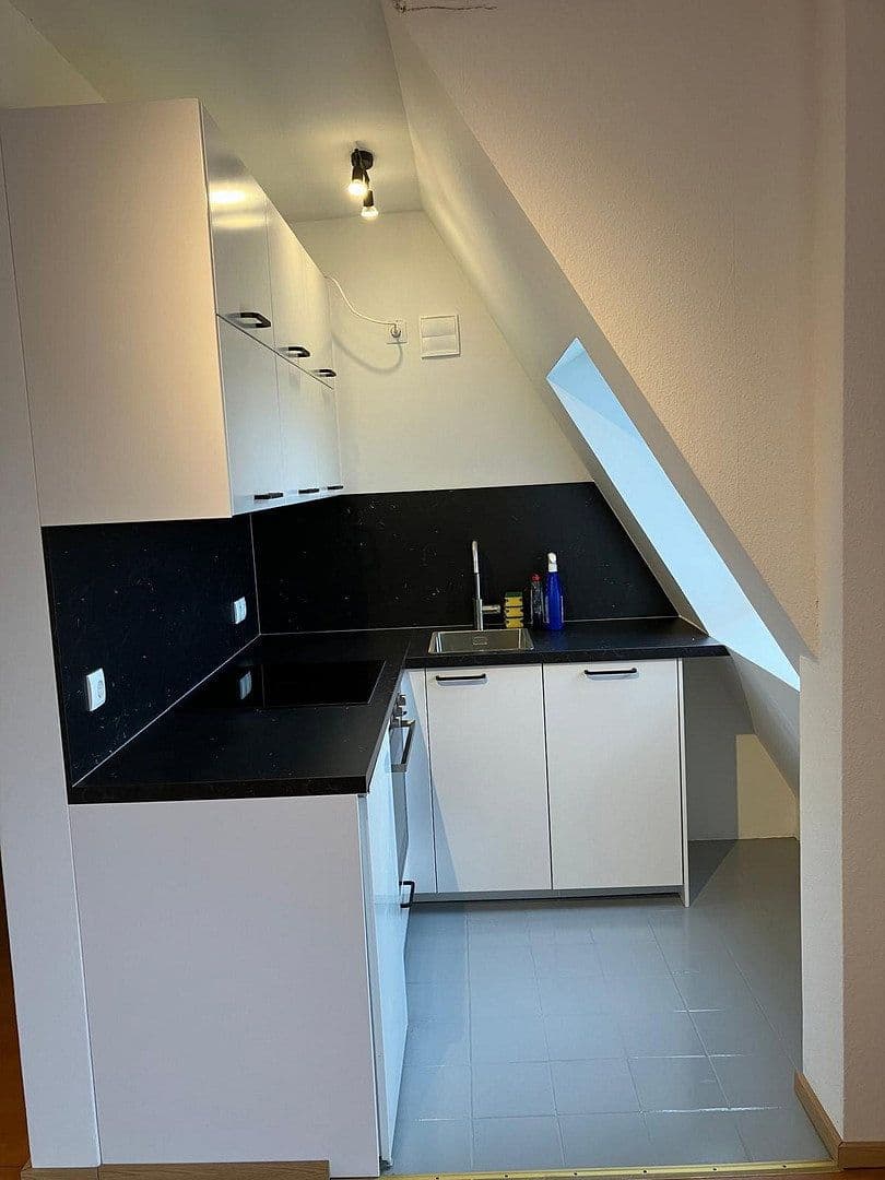 Pronájem bytu 3+1 71 m², Am Fischstein 49, Frankfurt am Main, Hessen Pronájem bytu 3+1 71 m², Am Fischstein 49, Frankfurt am Main, Hessen