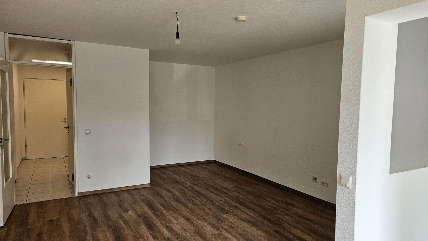 Pronájem bytu 1+1 42 m², Münchinger Weg 9, Schwieberdingen, Bádensko-Württembersko Pronájem bytu 1+1 42 m², Münchinger Weg 9, Schwieberdingen, Bádensko-Württembersko