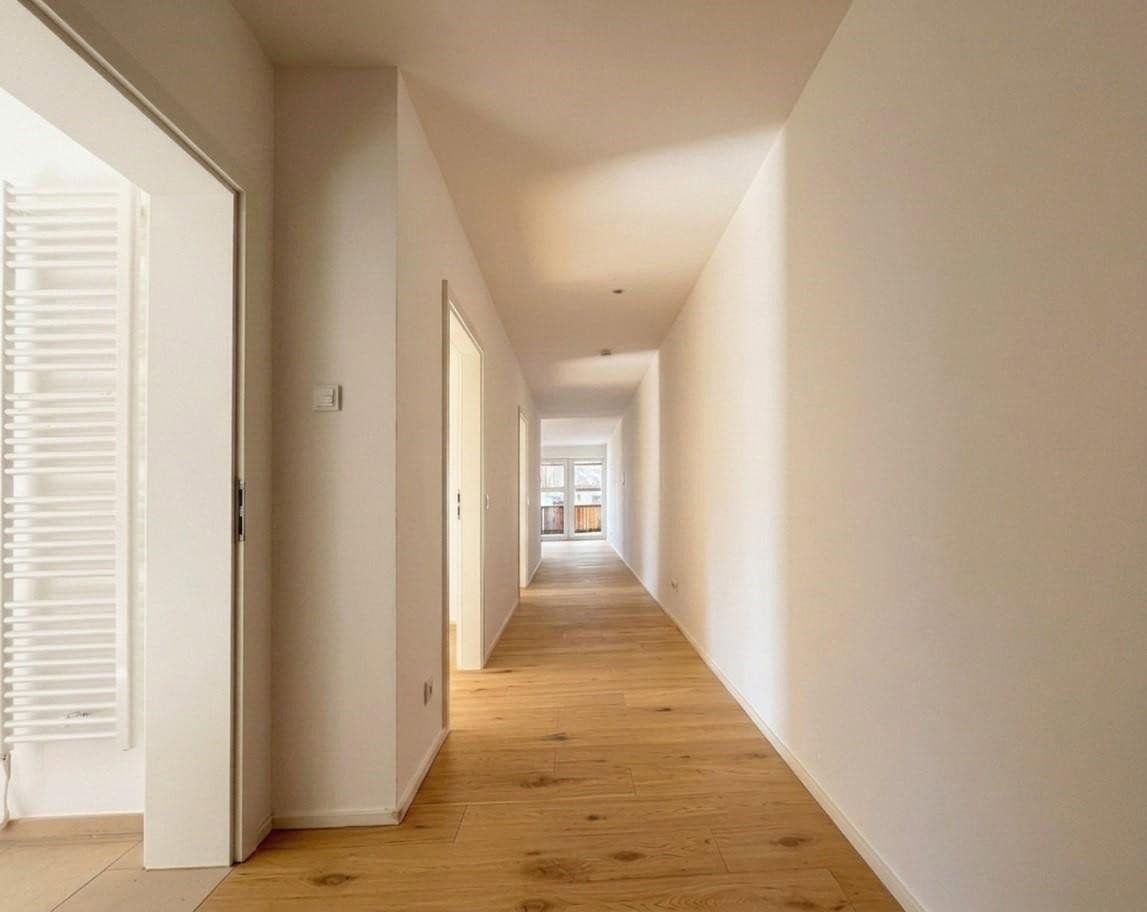 Prodej domu 568 m², pozemek 704 m², Schwarzer Weg 20 c, Trier, Porýní-Falc Prodej domu 568 m², pozemek 704 m², Schwarzer Weg 20 c, Trier, Porýní-Falc