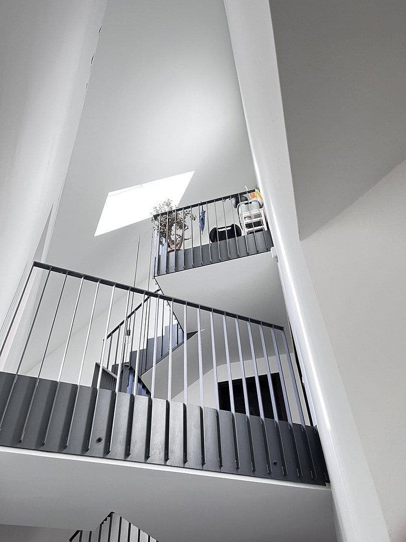 Prodej domu 568 m², pozemek 704 m², Schwarzer Weg 20 c, Trier, Porýní-Falc Prodej domu 568 m², pozemek 704 m², Schwarzer Weg 20 c, Trier, Porýní-Falc