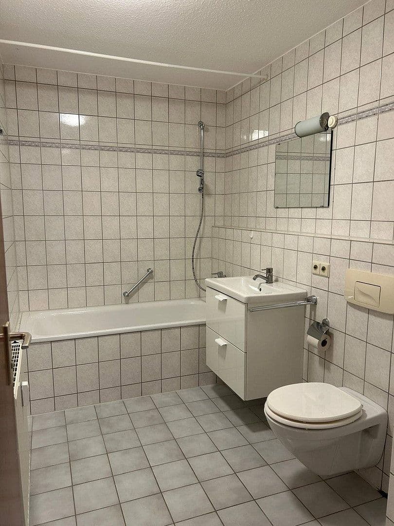 Pronájem bytu 2+1 57 m², Böblingen, Bádensko-Württembersko Pronájem bytu 2+1 57 m², Böblingen, Bádensko-Württembersko