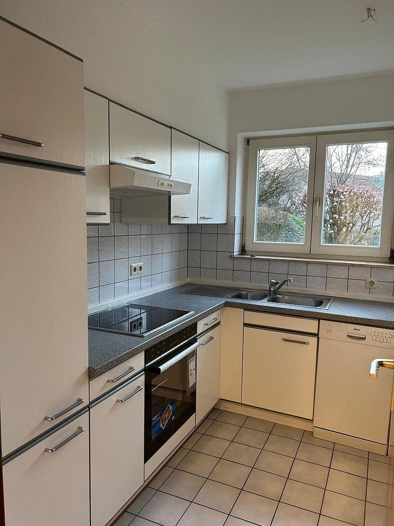 Pronájem bytu 2+1 57 m², Böblingen, Bádensko-Württembersko Pronájem bytu 2+1 57 m², Böblingen, Bádensko-Württembersko