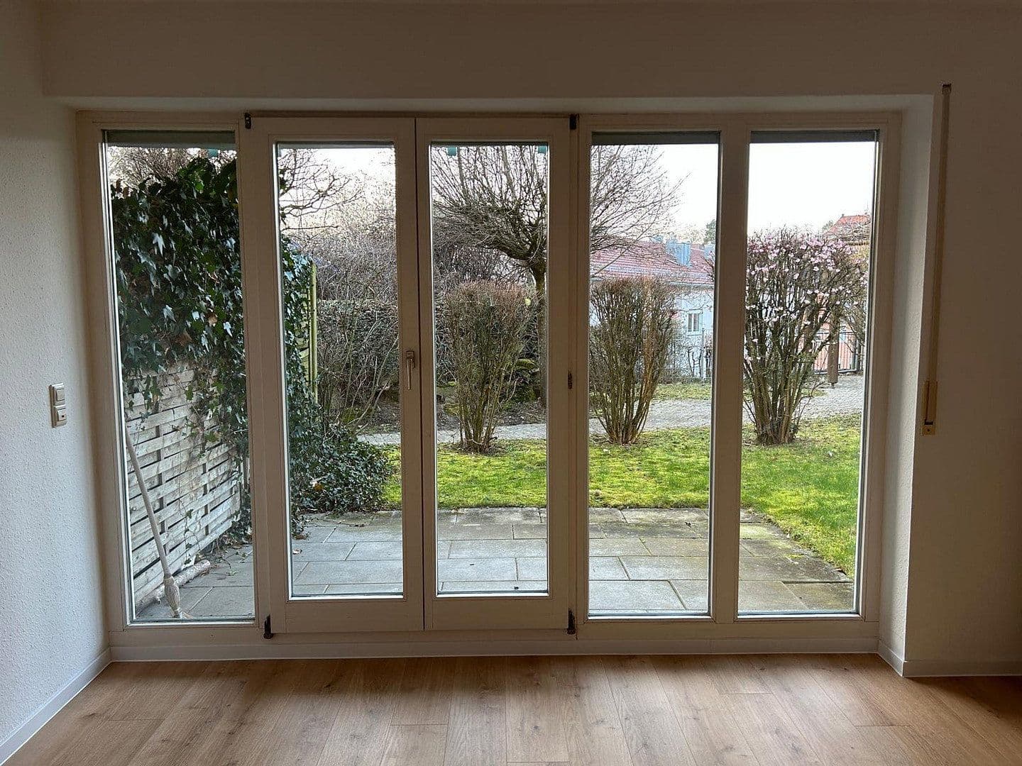 Pronájem bytu 2+1 57 m², Böblingen, Bádensko-Württembersko Pronájem bytu 2+1 57 m², Böblingen, Bádensko-Württembersko