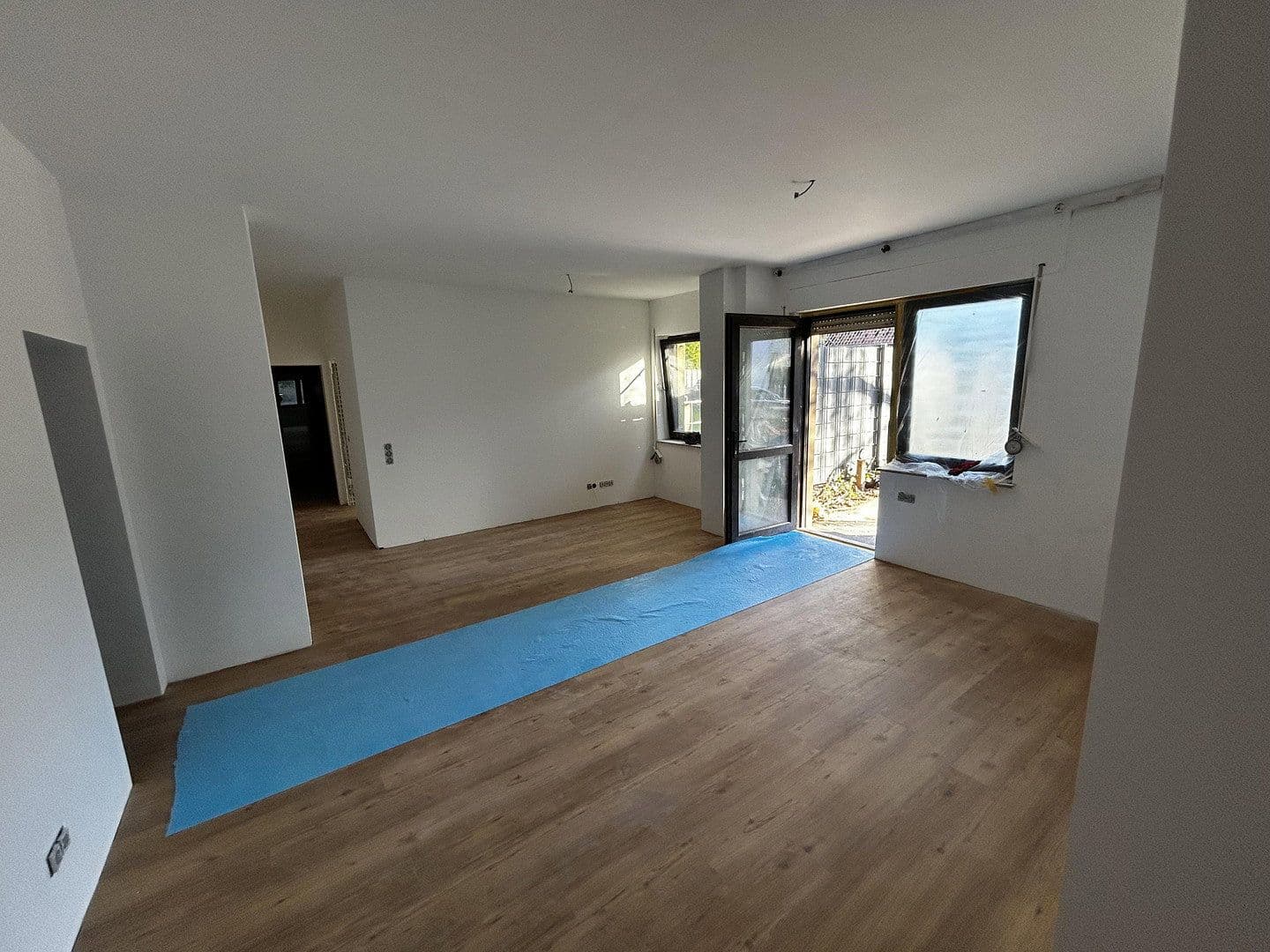 Pronájem bytu 3+1 112 m², Köln, Severní Porýní-Vestfálsko Pronájem bytu 3+1 112 m², Köln, Severní Porýní-Vestfálsko