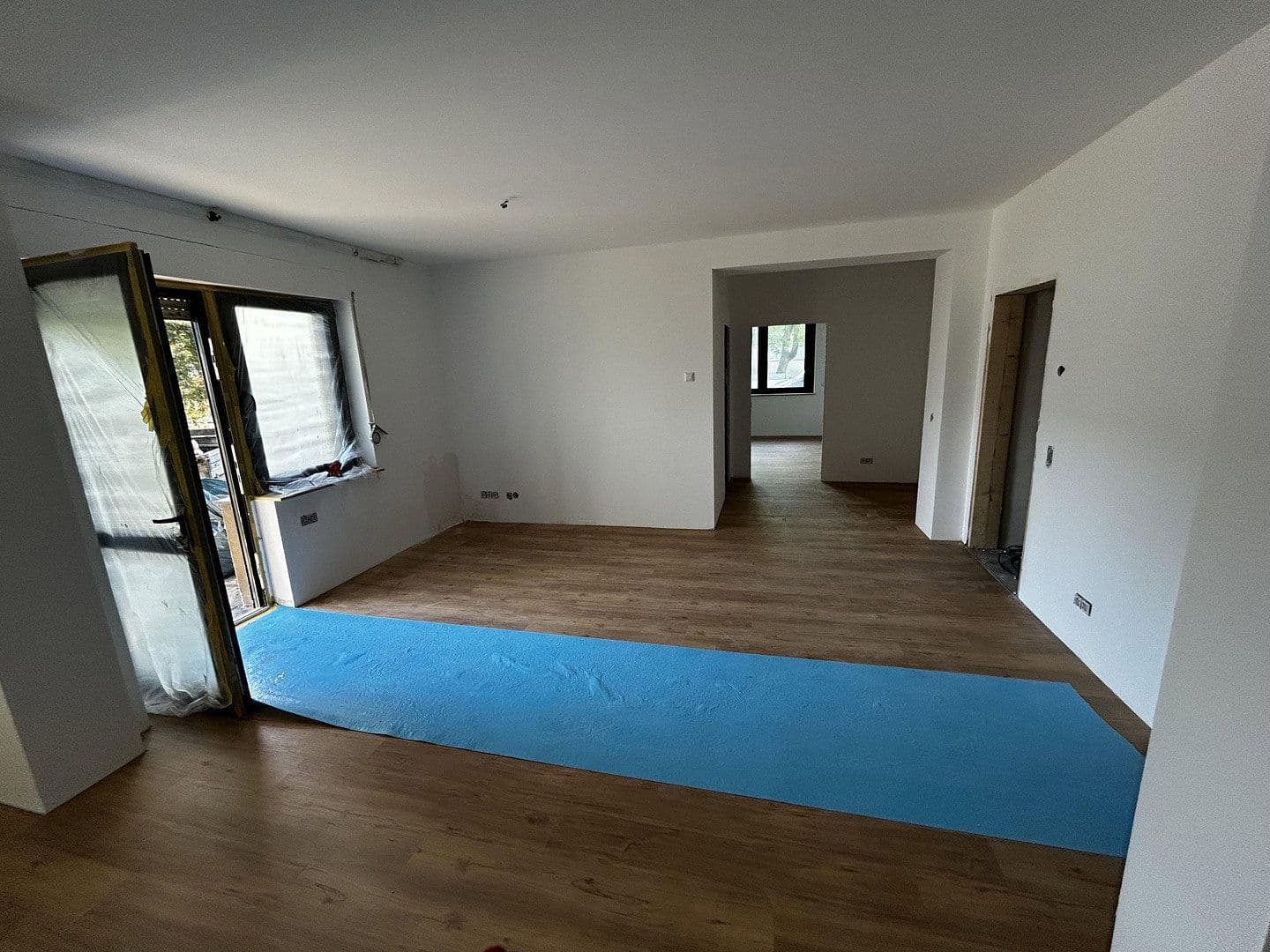 Pronájem bytu 3+1 112 m², Köln, Severní Porýní-Vestfálsko Pronájem bytu 3+1 112 m², Köln, Severní Porýní-Vestfálsko