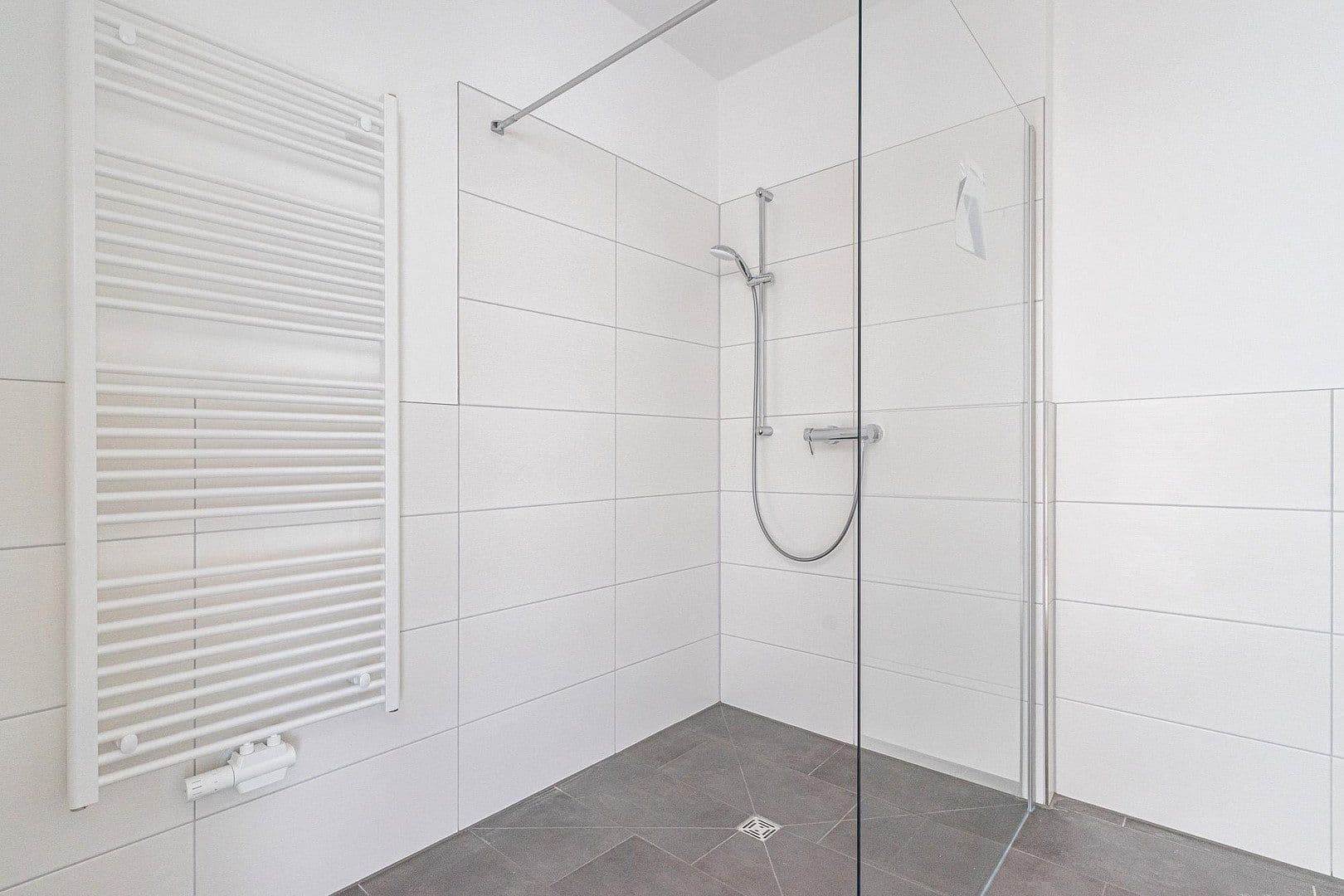 Pronájem bytu 2+1 63 m², Straße am Berg 19f, Bentwisch, Mecklenburg-Vorpommern Pronájem bytu 2+1 63 m², Straße am Berg 19f, Bentwisch, Mecklenburg-Vorpommern