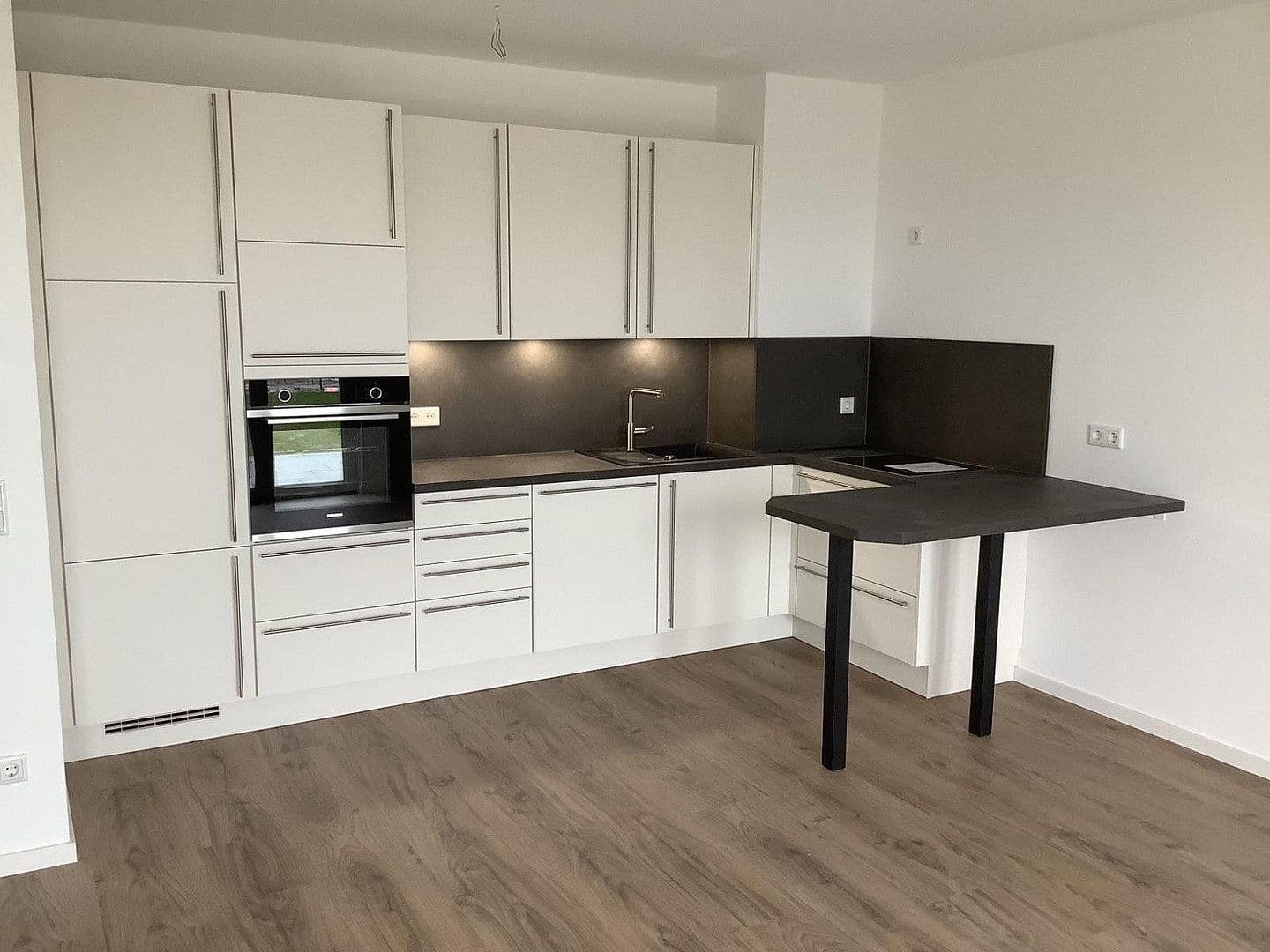 Pronájem bytu 2+1 63 m², Straße am Berg 19f, Bentwisch, Mecklenburg-Vorpommern Pronájem bytu 2+1 63 m², Straße am Berg 19f, Bentwisch, Mecklenburg-Vorpommern