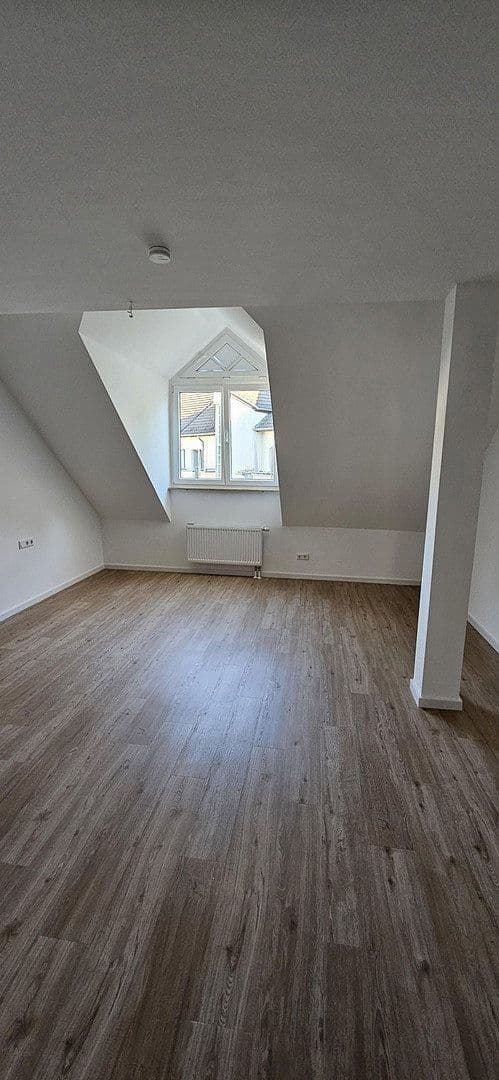 Pronájem bytu 4+1 116 m², Ratingen, Severní Porýní-Vestfálsko Pronájem bytu 4+1 116 m², Ratingen, Severní Porýní-Vestfálsko