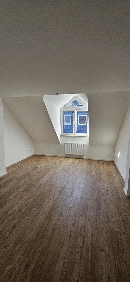 Pronájem bytu 4+1 116 m², Ratingen, Severní Porýní-Vestfálsko Pronájem bytu 4+1 116 m², Ratingen, Severní Porýní-Vestfálsko