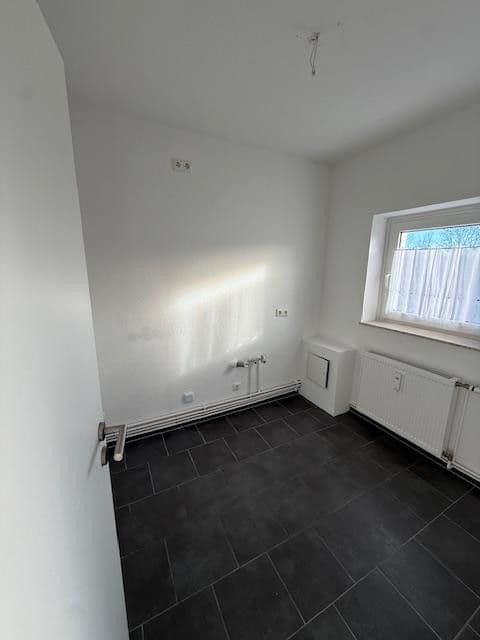 Pronájem bytu 3+1 61 m², Am Lauinger Weg 6, Königslutter am Elm, Dolní Sasko Pronájem bytu 3+1 61 m², Am Lauinger Weg 6, Königslutter am Elm, Dolní Sasko