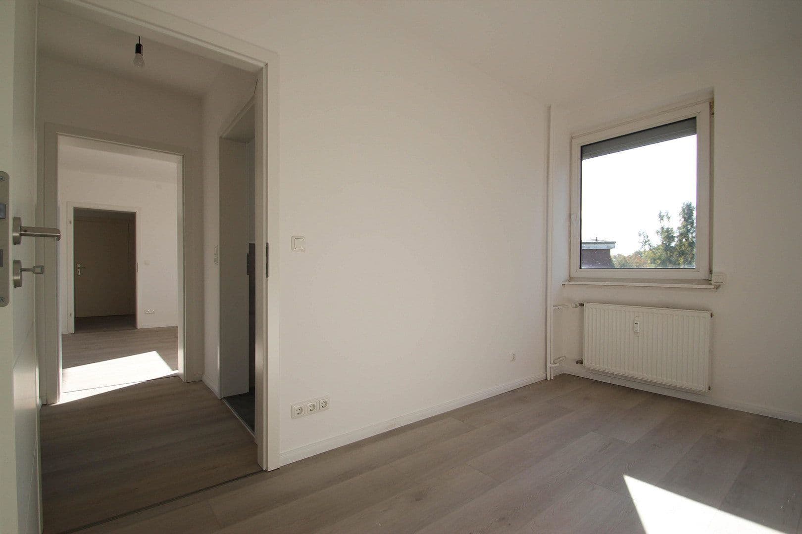 Pronájem bytu 4+1 68 m², Ivendorfer Landstr. 2, Lübeck, Šlesvicko-Holštýnsko Pronájem bytu 4+1 68 m², Ivendorfer Landstr. 2, Lübeck, Šlesvicko-Holštýnsko