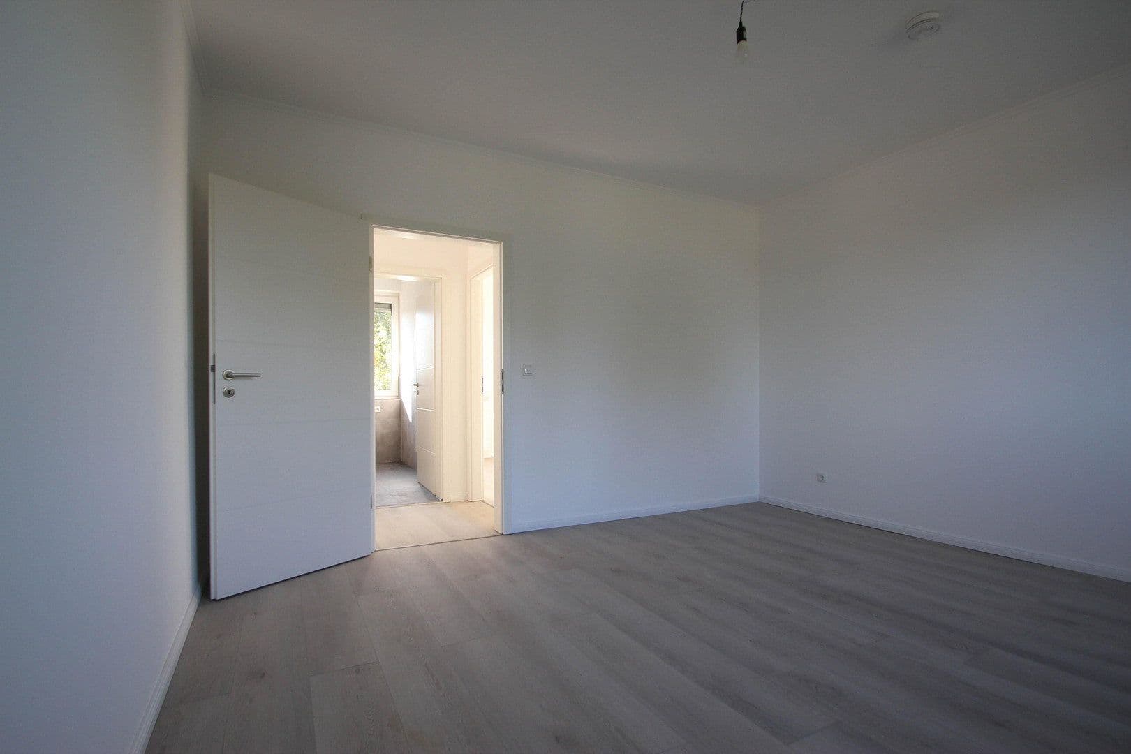 Pronájem bytu 4+1 68 m², Ivendorfer Landstr. 2, Lübeck, Šlesvicko-Holštýnsko Pronájem bytu 4+1 68 m², Ivendorfer Landstr. 2, Lübeck, Šlesvicko-Holštýnsko