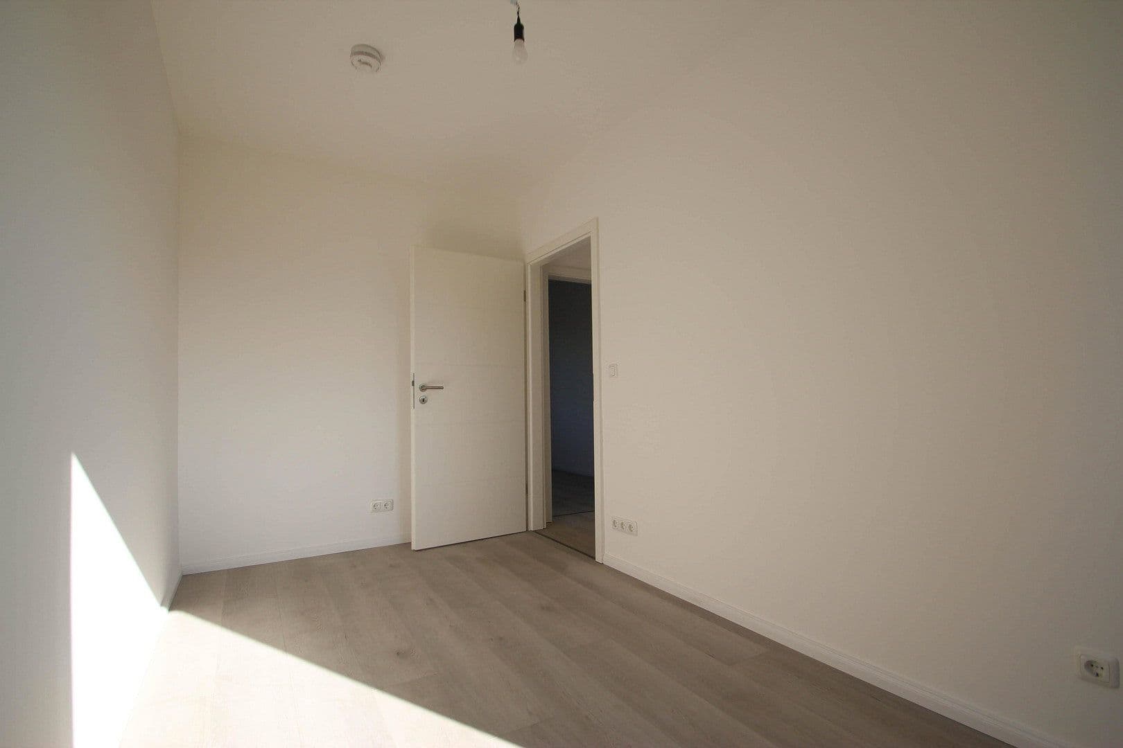 Pronájem bytu 4+1 68 m², Ivendorfer Landstr. 2, Lübeck, Šlesvicko-Holštýnsko Pronájem bytu 4+1 68 m², Ivendorfer Landstr. 2, Lübeck, Šlesvicko-Holštýnsko