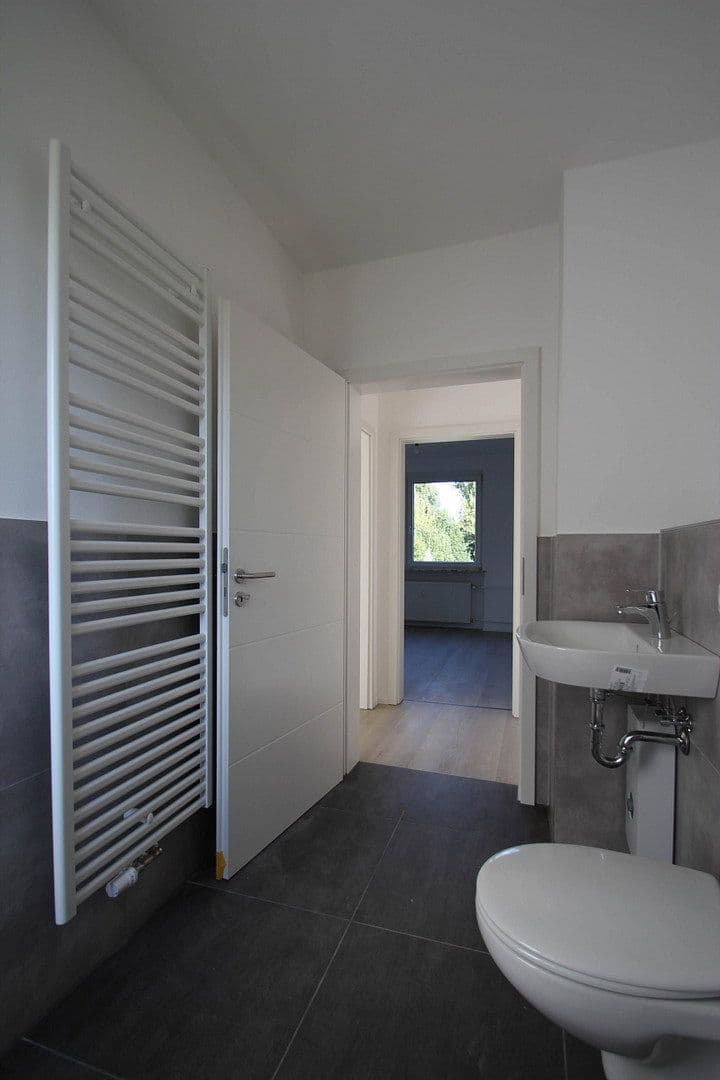 Pronájem bytu 4+1 68 m², Ivendorfer Landstr. 2, Lübeck, Šlesvicko-Holštýnsko Pronájem bytu 4+1 68 m², Ivendorfer Landstr. 2, Lübeck, Šlesvicko-Holštýnsko