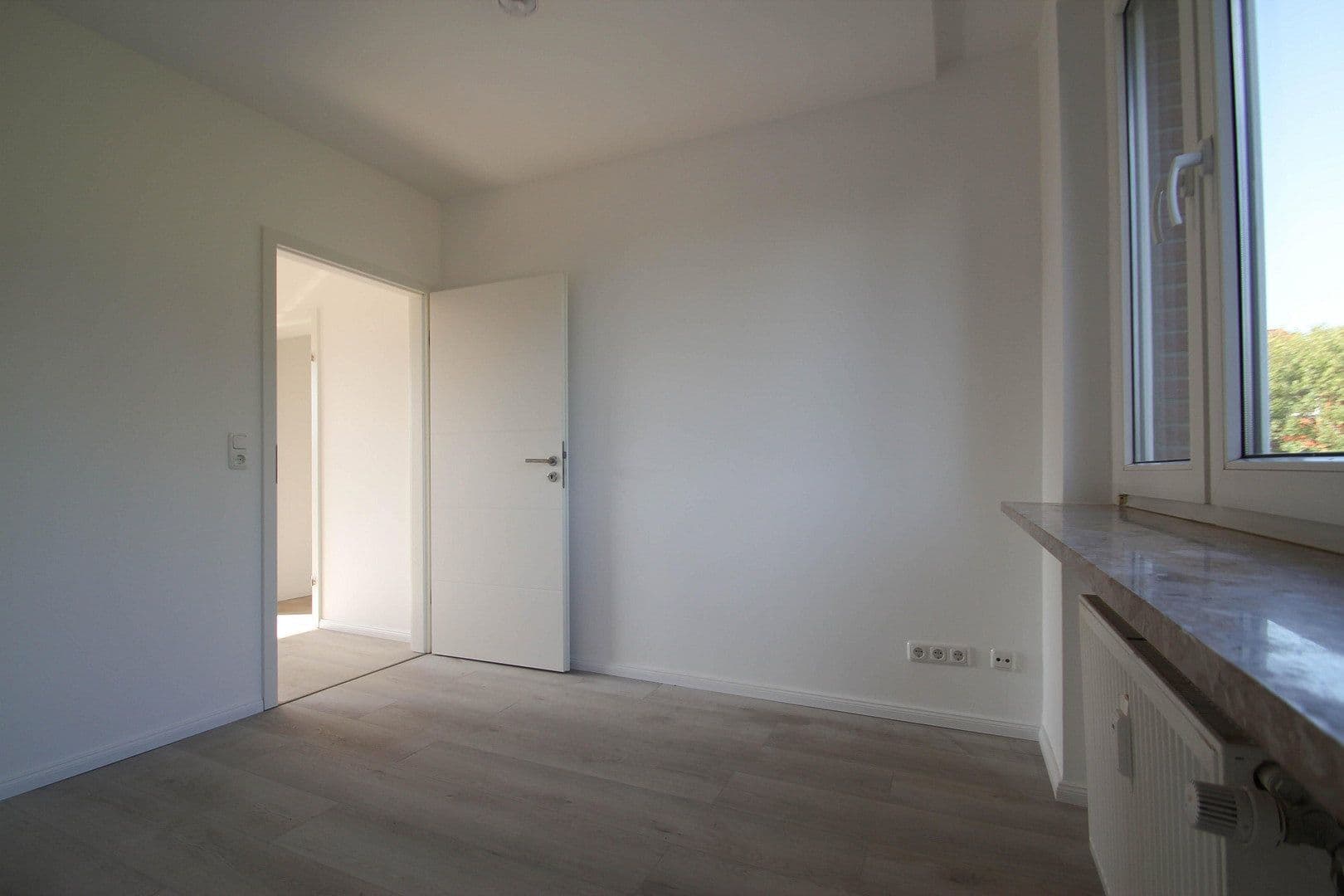 Pronájem bytu 4+1 68 m², Ivendorfer Landstr. 2, Lübeck, Šlesvicko-Holštýnsko Pronájem bytu 4+1 68 m², Ivendorfer Landstr. 2, Lübeck, Šlesvicko-Holštýnsko