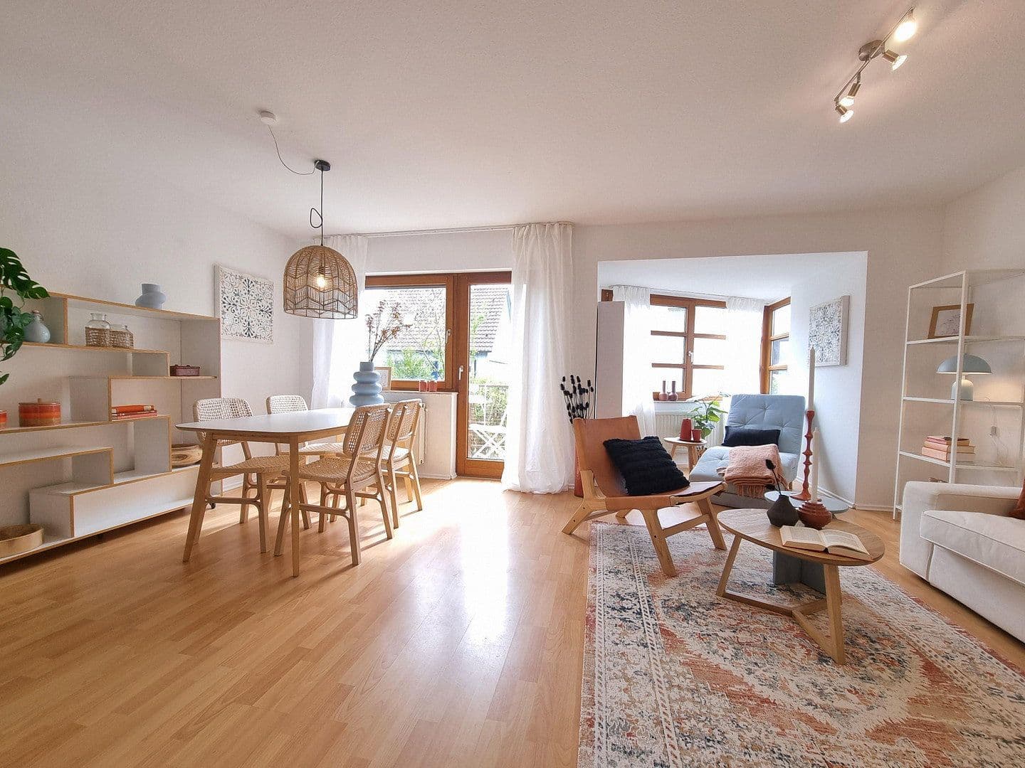 Prodej domu 120 m², pozemek 131 m², Illingen, Bádensko-Württembersko Prodej domu 120 m², pozemek 131 m², Illingen, Bádensko-Württembersko