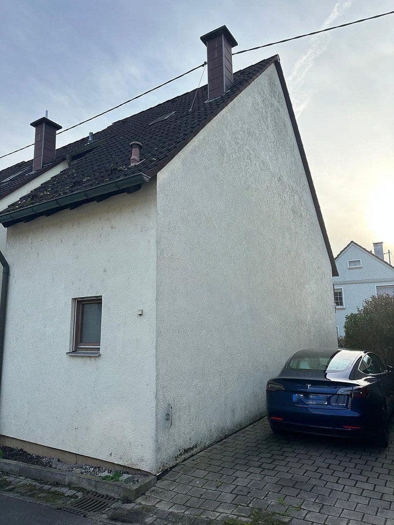 Prodej domu 120 m², pozemek 131 m², Illingen, Bádensko-Württembersko Prodej domu 120 m², pozemek 131 m², Illingen, Bádensko-Württembersko