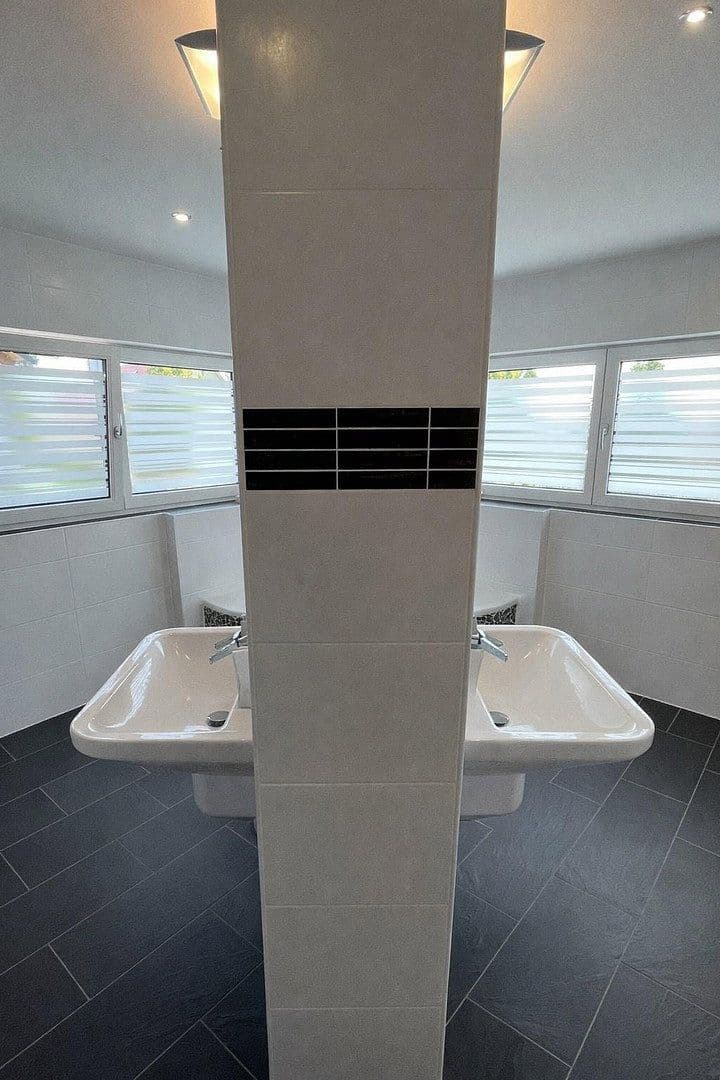 Prodej domu 334 m², pozemek 476 m², Anna-Nopper-Str. 17, Kornwestheim, Bádensko-Württembersko Prodej domu 334 m², pozemek 476 m², Anna-Nopper-Str. 17, Kornwestheim, Bádensko-Württembersko